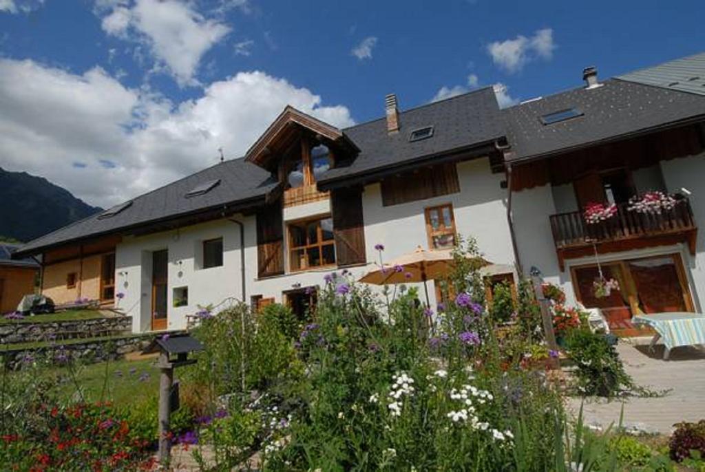Chalet La Ferme De Noemie Mercury-Gémilly Стая снимка
