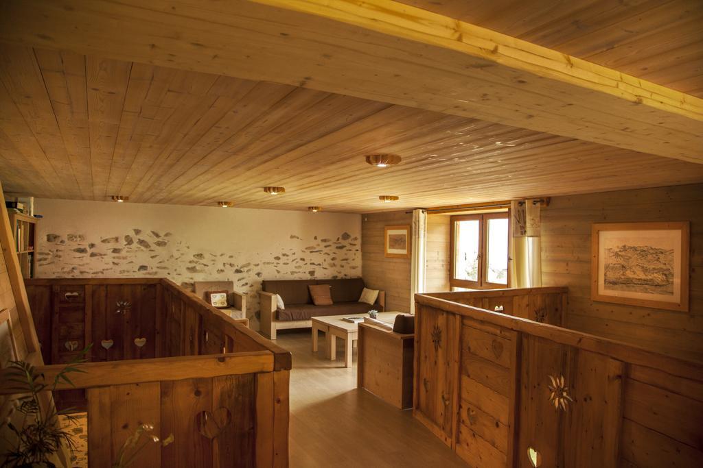 Chalet La Ferme De Noemie Mercury-Gémilly Стая снимка