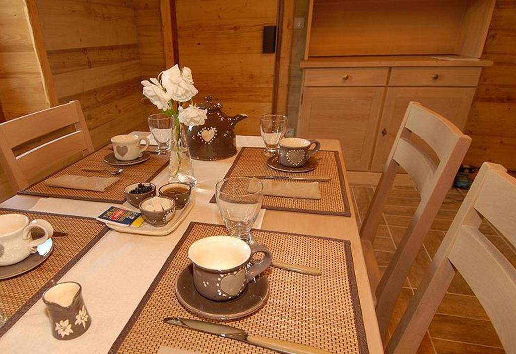 Chalet La Ferme De Noemie Mercury-Gémilly Екстериор снимка