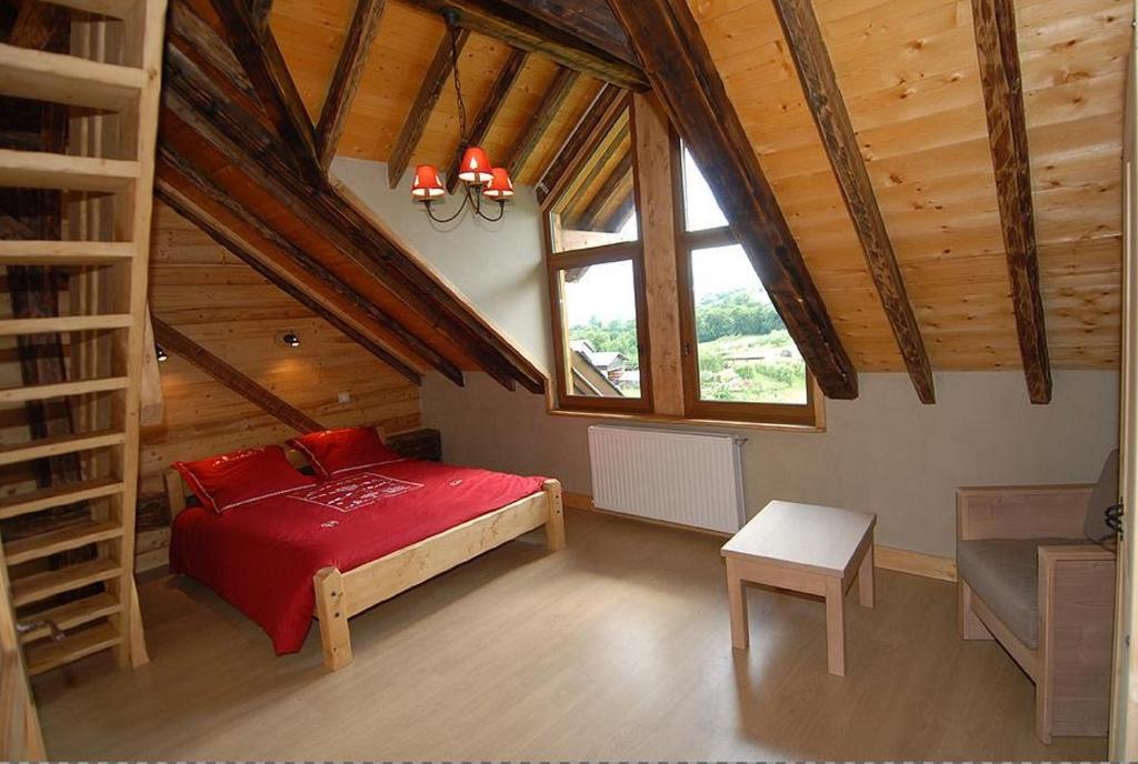 Chalet La Ferme De Noemie Mercury-Gémilly Стая снимка